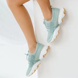 NEW Sorel Kinetic Impact Lace Sneakers Crushed Blue White Teal Mint Chunky Sole